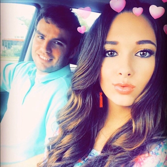 Meet your Posher, Lexie - Picture 1 of 1